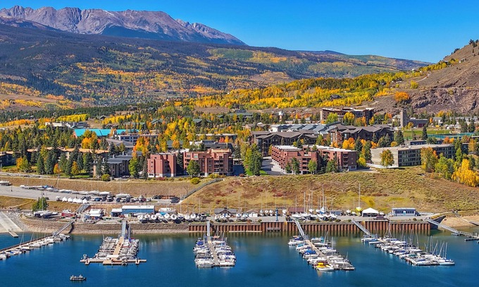 Dillon Condo | 2BR Lake Dillon Escape w/Pool & Hot Tub!