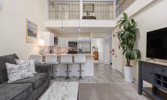 Off Broadway Apartment | 2BR Loft in the Heart of Newport with Parking!