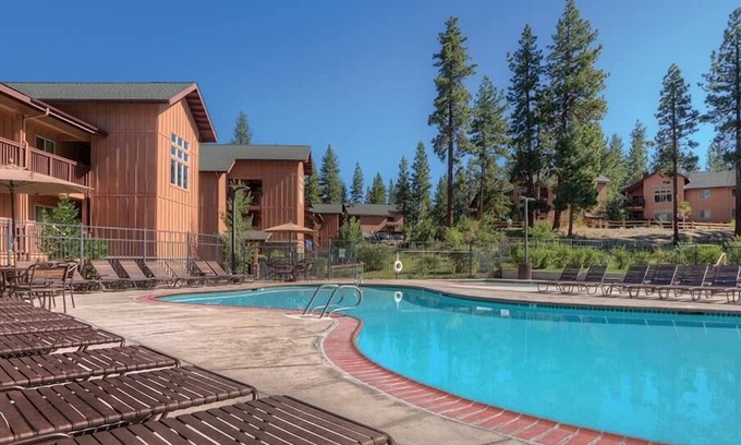 Elk Point Condo | 2br Presidential Condo Hike, fish, Swim!