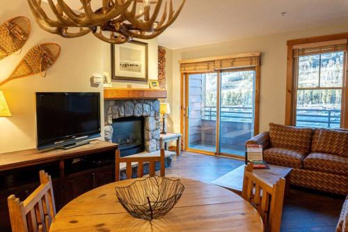 River Run House | 2BR Ski In Ski Out Keystone Condo Walk to Slopes