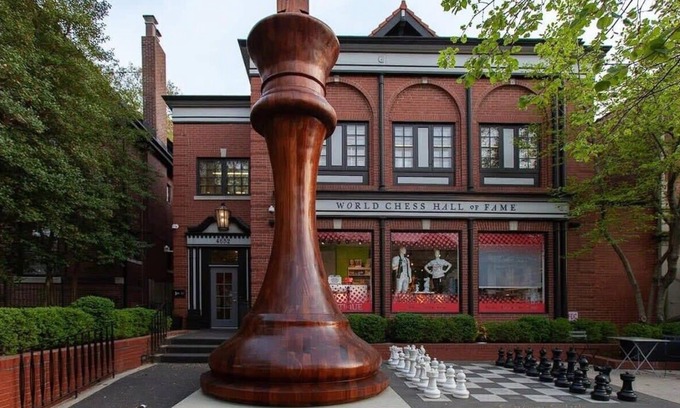 Central West End Apartment | 2BR W&D Near Forest Park, Barnes Hospital, STL Zoo