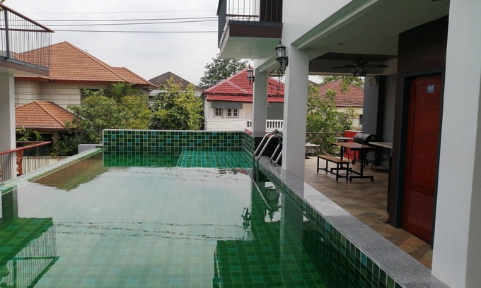 Saphan Sung House | 2BRs private pool in BKK, Calm area 3km to metro, 10 km to Pratunum