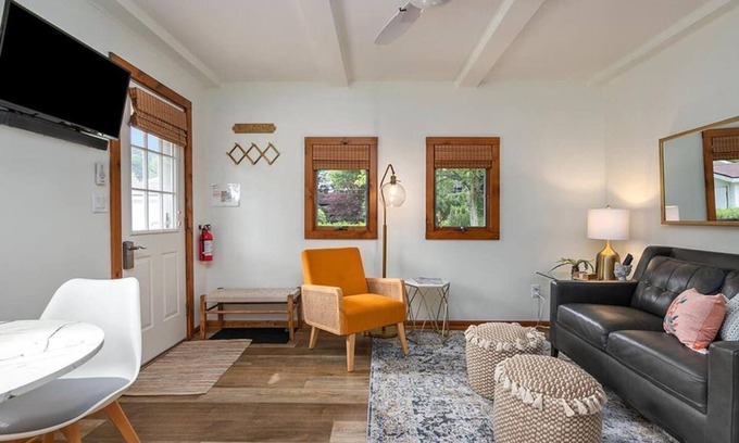 Saugatuck House | 2min walk Downtown | Outdoor Patio | Pet Friendly