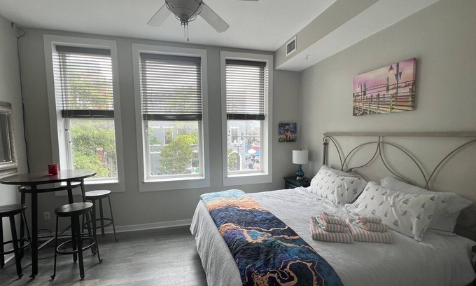 Wilmington Historic District Apartment | 2nd Floor STREETVIEW Studio Market St building. Close to all things downtown!