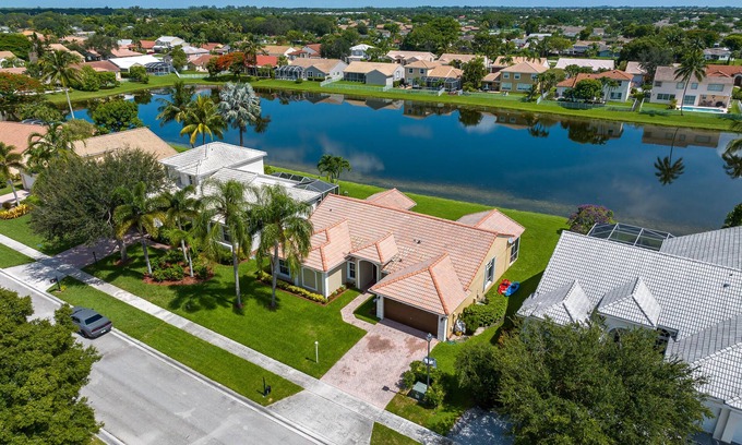 Boca Raton House | 3/2.5 with Pool/Tennis/Pickle Ball/Basketball/Arcade