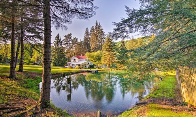 Coudersport House | 3-Acre Lodge with Snowmobile and Four-Wheeling Trails