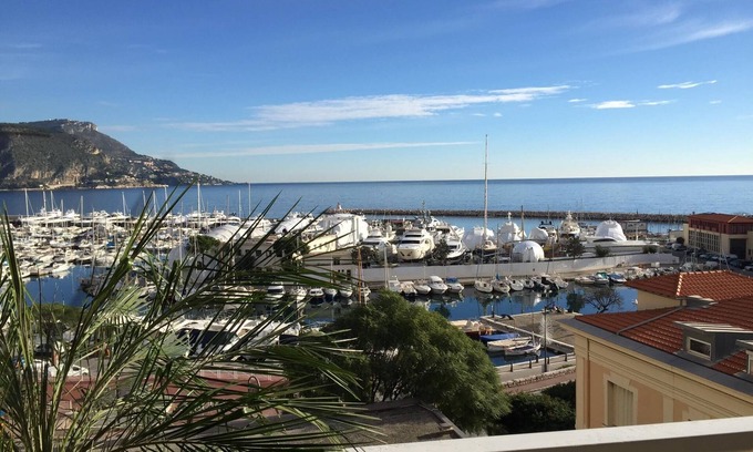 Beaulieu-sur-Mer Apartment | 3* apartment in Beaulieu-sur-mer with sea, mountain and marina views
