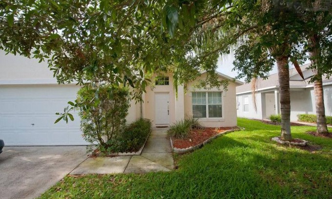 Clear Creek Villa | 3 B/R, South Facing Pool/Spa, Not Overlooked, Games Room, Free Calls, WiFi