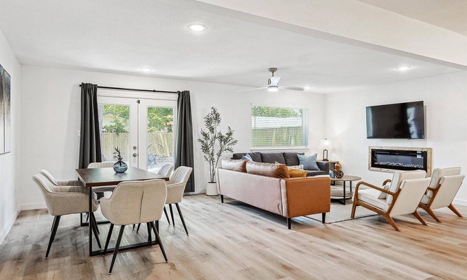 Irving House | 3-BD - Fully Remodeled, Convenient & Spacious