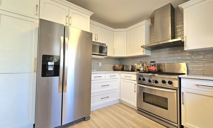 Niagara-on-the-Lake House | 3 Bdrm Family Pet Friendly Bungalow in Virgil, NOTL Mins to Wineries