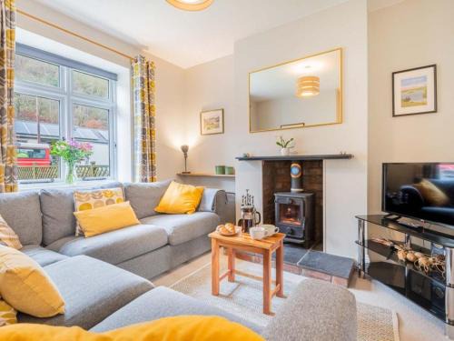 Penny Bridge House | 3 Bed in Backbarrow SZ549