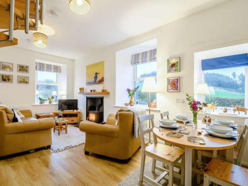 Lockerbie House | 3 Bed in Lockerbie 89406