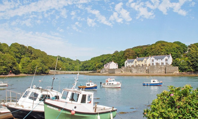 Milford Haven Cottage | 3 bedroom accommodation in Blackbridge, near Milford Haven