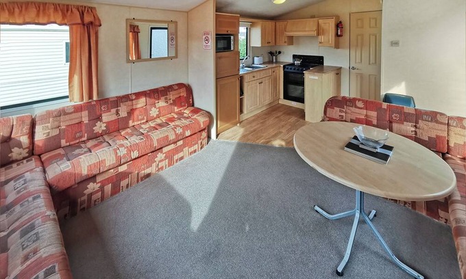 Aberystwyth House | 3 bedroom accommodation in Clarach Bay, Nr Aberystwyth