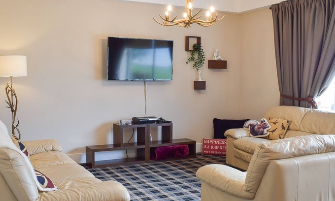 Leven Cottage | 3 bedroom accommodation in Leven