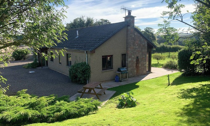 Grantshouse Cottage | 3 bedroom accommodation in Grantshouse, near Duns