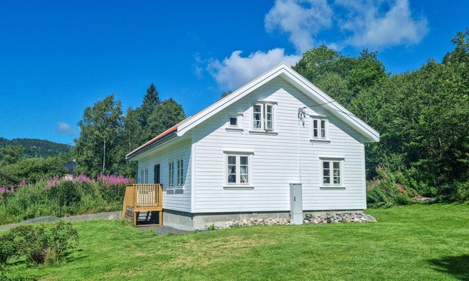 Feda House | 3 bedroom accommodation in Feda