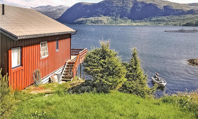 Vagsoy House | 3 Bedroom Awesome Home In Måløy