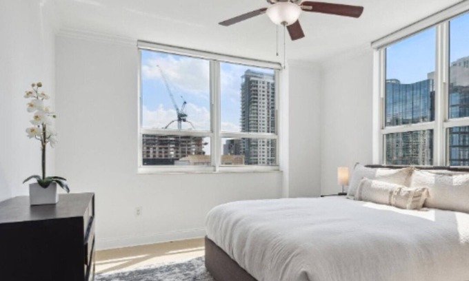 Riverwalk Fort Lauderdale Condo | 3-bedroom condo in marvelous Fort Lauderdale with WiFi, AC, fitness room