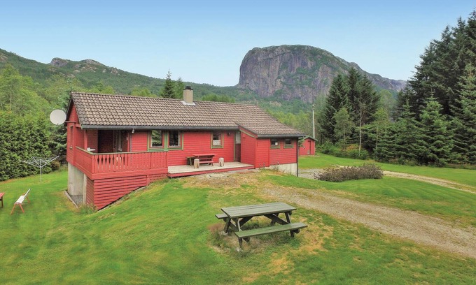 Veen House | 3 bedroom gorgeous home in Vikeså