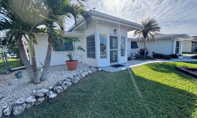 Gulf Cove House | 3-bedroom house in Gulf Cove on Myakka River in Charlotte Harbor