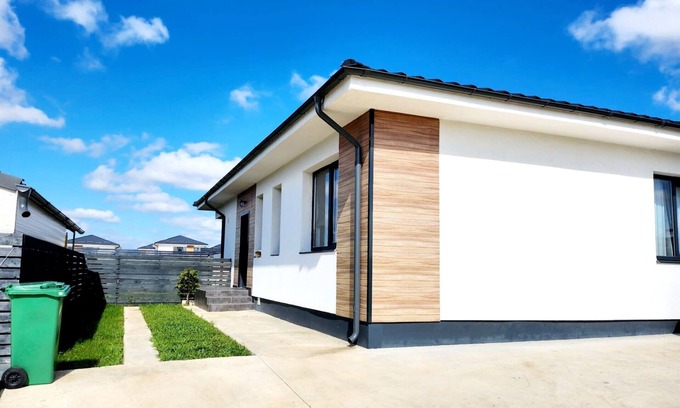 Tunari House | 3-bedroom+living and garden house in lovely Tunari, close to Therme and airport