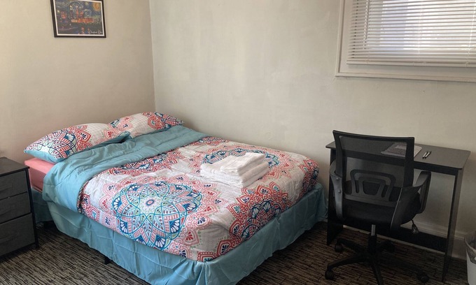 Cleveland House | 3 bedroom townhouse with free parking on premises