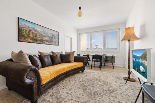 Karlova Ves Apartment | 3 Bedrooms and Living room in Bratislava