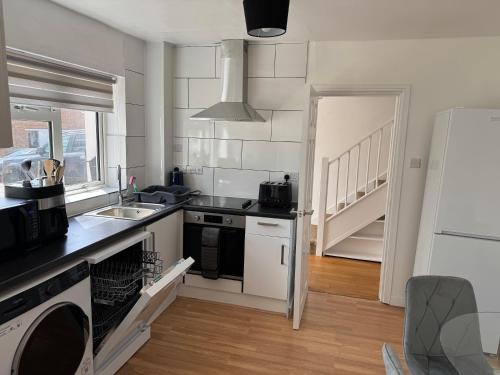 Stevenage Apartment | 3 bedrooms house