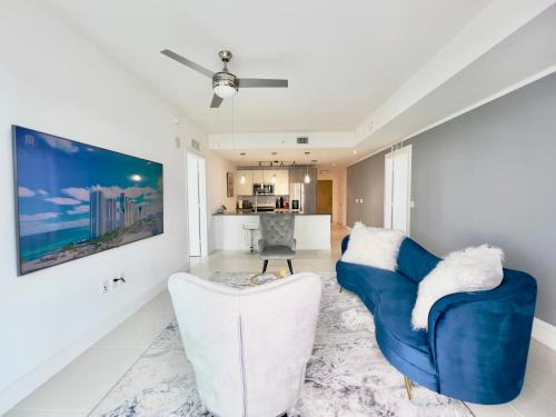 Downtown Miami Apartment | 3 BR Masterpiece! Resort style Luxury! Prime Locale!