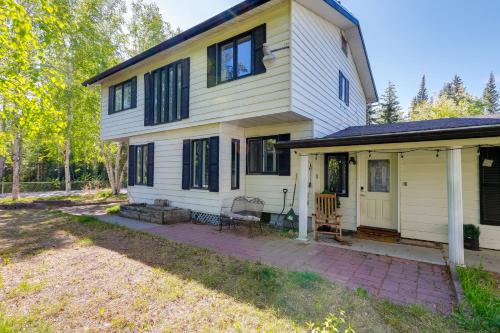 Fairbanks House | 3 Mi to Pioneer Park and University Spacious Home!