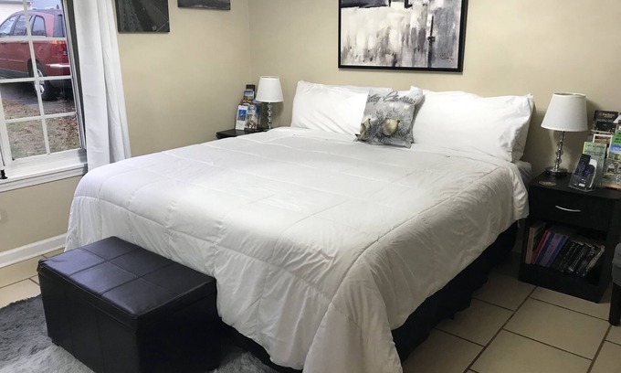 Georgetown House | 3 miles from the Ky Horse Park. Read the house rules and listing before you book