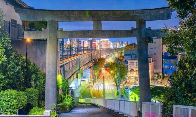 Kita Ski Chalet | 3 min. walk from Kita-Akabane Station, 10 min. by train from Shinjuku, 8 min. from Ikebukuro, 20 min. from Shibuya