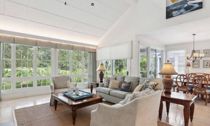 Fernandina Beach House | 3 Min Walk to Beach,Steps to Heated Pool,Golf & Lagoon View,Amelia island Plantation Resort