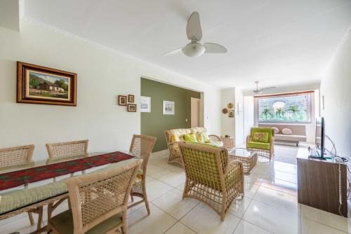 Jardim Centenario Apartment | 3 quartos na Enseada com Wi-fi 600GB e Chromecast