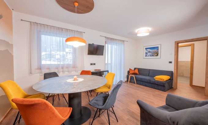 Mareo Apartment | 3-Room Apartment Miara with Mountain View, Wi-Fi & Balcony