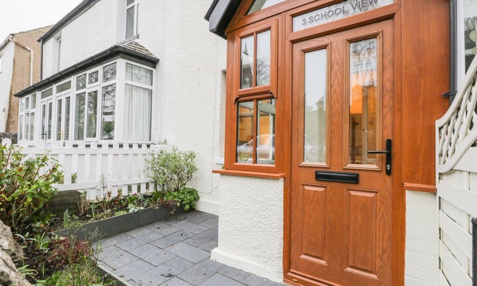 Bardsea Cottage | 3 SCHOOL VIEW, pet friendly, country holiday cottage in Ulverston