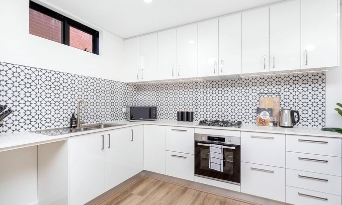 East Victoria Park Apartment | 3 Stylish and Simple Studio in East Vic Park