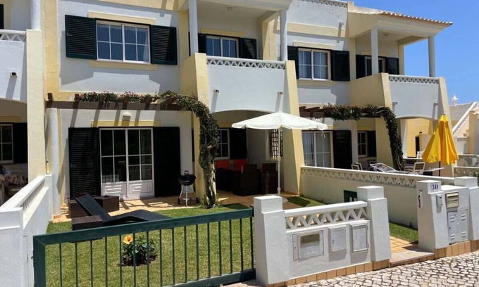 Carvoeiro Ski Chalet | 30 Terraços de Benagil (Casa Domingos)