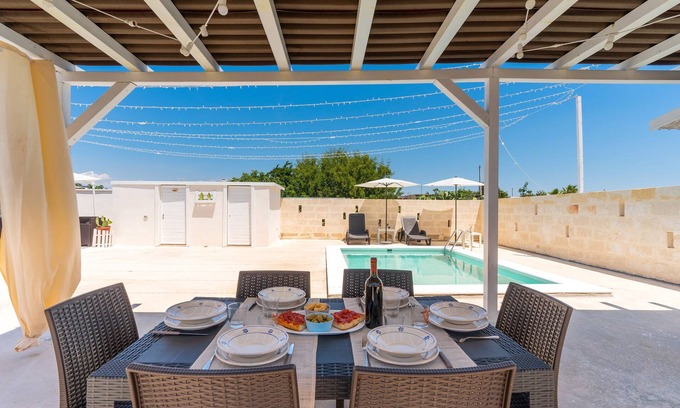 Torre Ovo Villa | 3047 Villetta Nicols by BarbarHouse