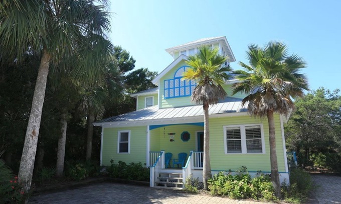 Dune Allen Beach House | 30A gated comm ☀️ 3min to beach, large outdoor area, saltwater comm pool ☀️