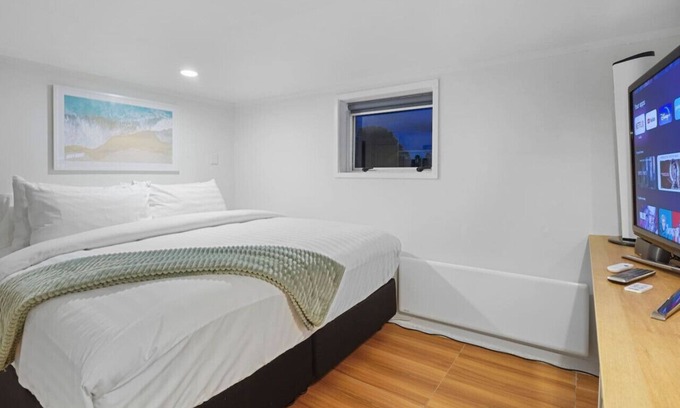 Henderson Apartment | 31 Rangeview Road, Sunnyvale, Auckland 0612