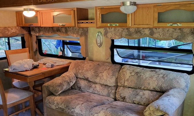 Warm Beach House | 31ft travel trailer on homeowners property π