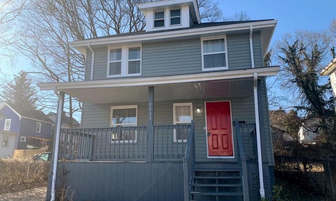 Cincinnati House | 3311 Evanston Large Renovated 4 BDR Close to DTWN Laundry