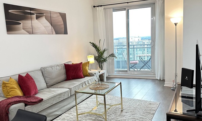 Willowdale Condo | 35% OFF! Winter Comfort Oasis &Subway &Parking, Pool,Buzzing Restaurant District