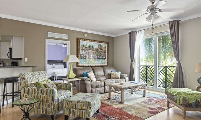 Pineapple Grove Arts District Condo | 3bed/2ba DNTWN DELRAY BEACH, WALK TO BEACH, FOOD & SHOPS!