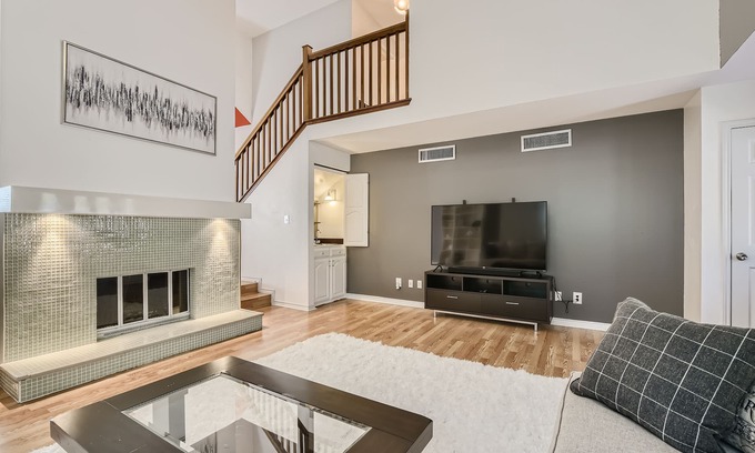 Las Colinas House | 3Beds/2Baths Family Home Near DFW Airport