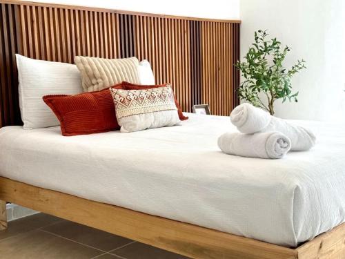 Cancun House | 3BR Centric House w/Pool, BBQ and Great Amenities