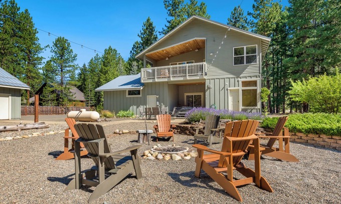 Ronald House | 3BR Pet-Friendly Family Pine Cabin with Access Roslyn Ridge Summer Activities