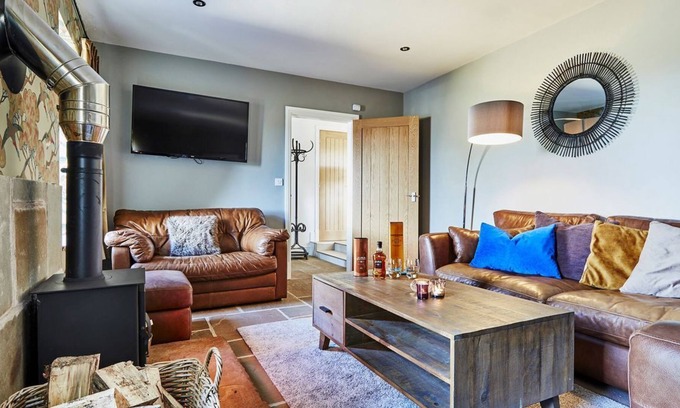 Kelbrook Cottage | 4 bedroom accommodation in Kelbrook, near Barnoldswick